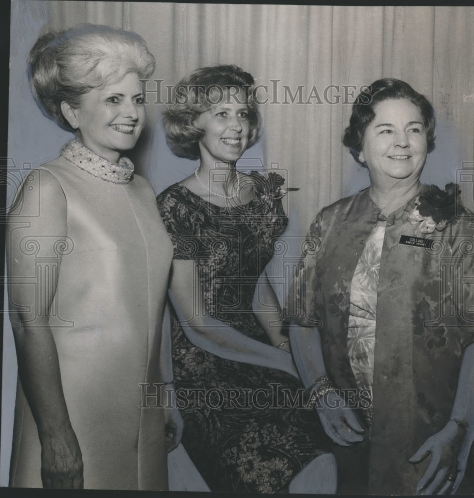 1968, Womens Junior Chamber of Commerce Members celebrate Anniversary - Historic Images