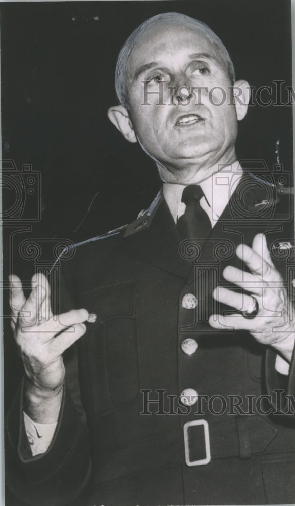 1952 General Alfred M. Guenther, U. S. Army Chief of Staff - Historic Images