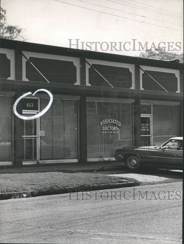 1975 Inconspicuous Southside Office of Thomas Fiorella, Headquarters - Historic Images