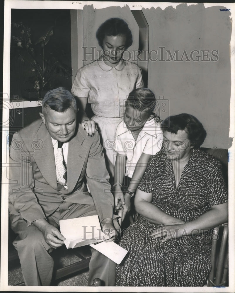 1951, Auburn, Alabama Mayor G. W. Wright and his Family - abno03710 - Historic Images