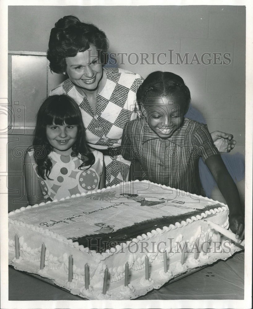 1975, Members of Birmingham, Alabama Girls Club Celebrate Anniversary - Historic Images