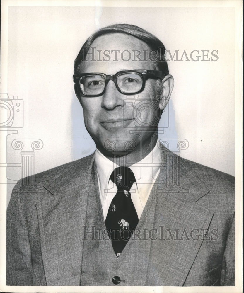 1974, Lawrence Z. Crockett, pres. of Mortgage Company in Birmingham - Historic Images