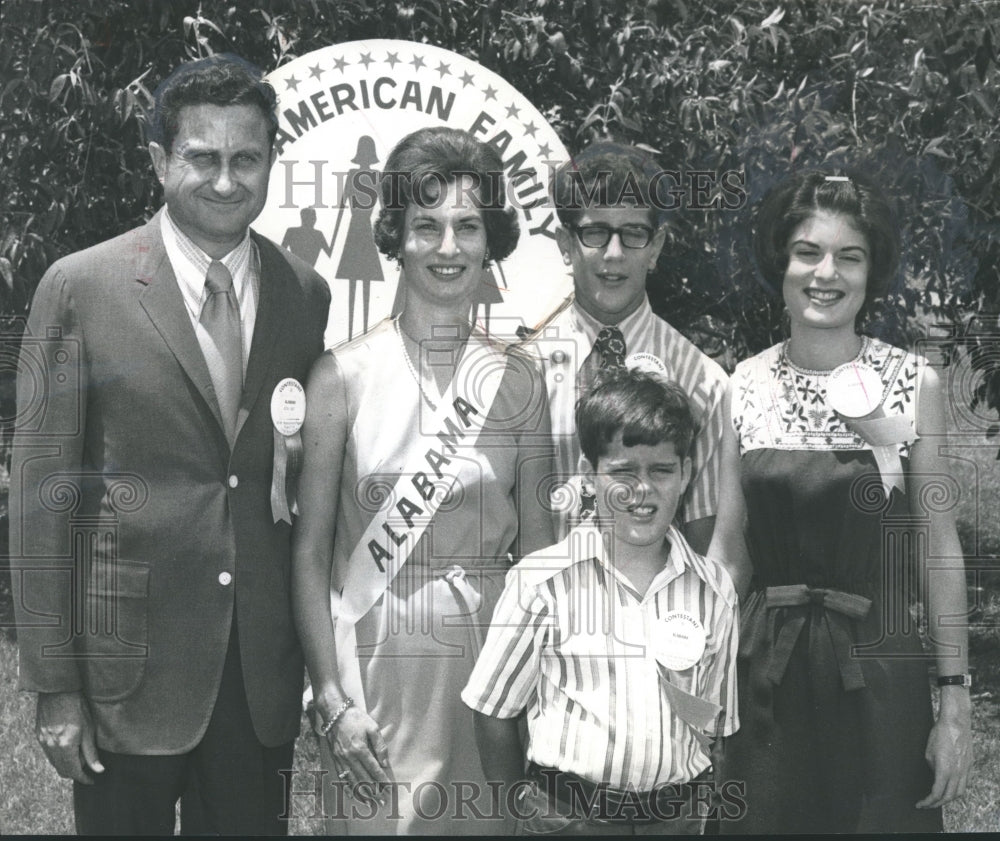 1971 Press Photo Alabama's All American Family contestants, Jesse Culp family - Historic Images