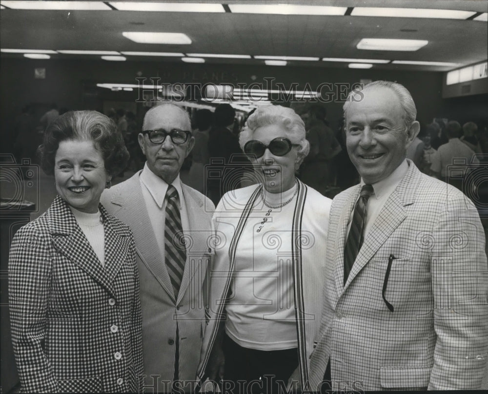 1972 Press Photo Dr. and Mrs. Ed Pitts, Dr. and Mrs. Clewis Trucks - abno04330 - Historic Images