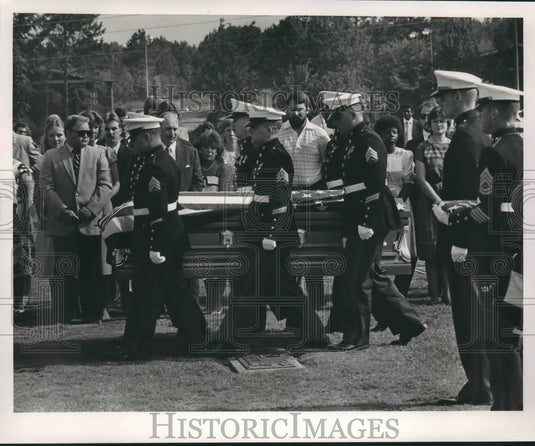 1985, Memorial Service for Sergeant Bobby Dickson - abno04384 - Historic Images
