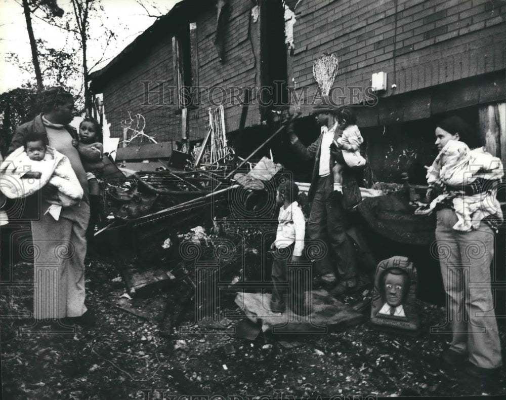 1980, Families outside their home after Airport Hills fire, Alabama - Historic Images