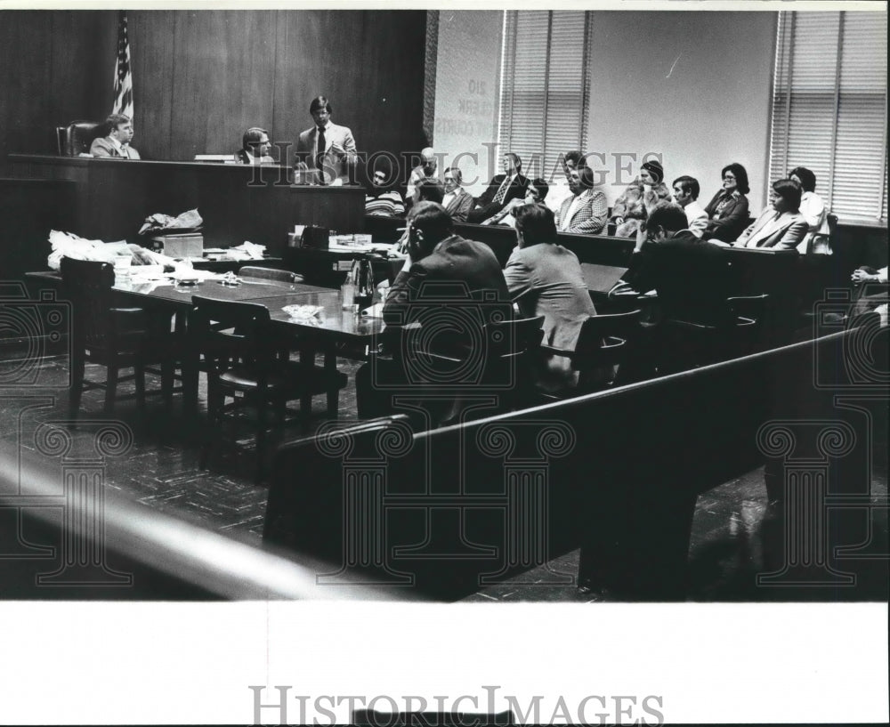 1979 Unidentified persons in courtroom - Historic Images