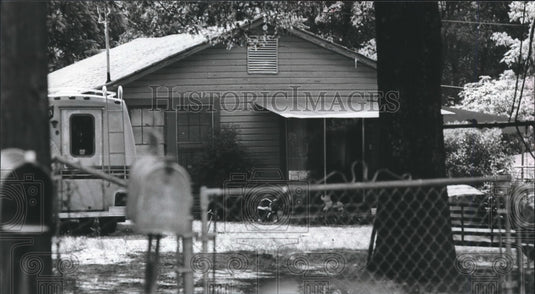 1979 Former Bessemer policeman, Tom Fullman's home, Midfield - Historic Images