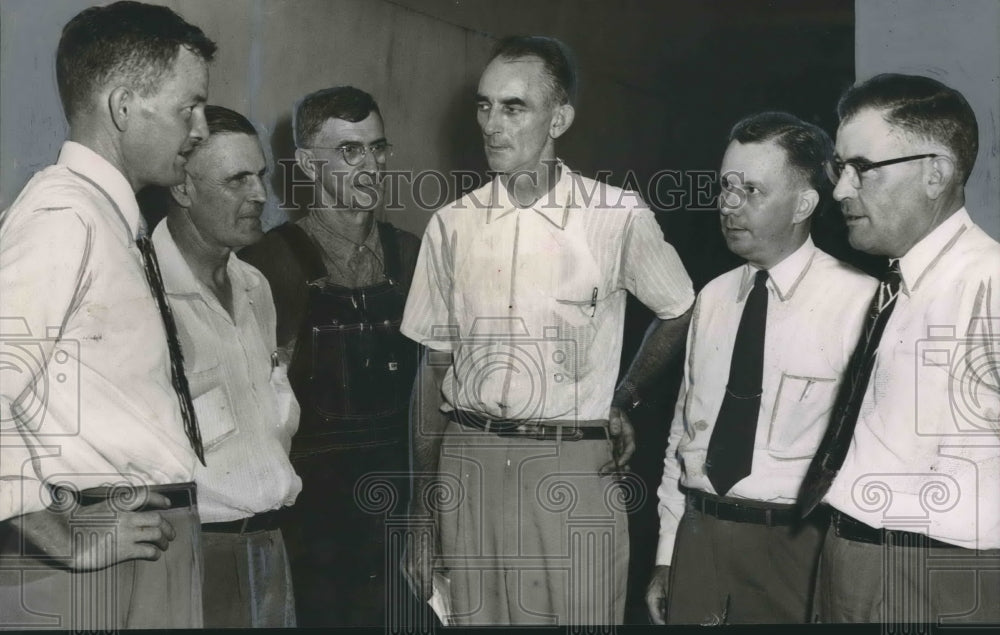 1952 Agencies cooperate to assure food for Jefferson County, Alabama - Historic Images