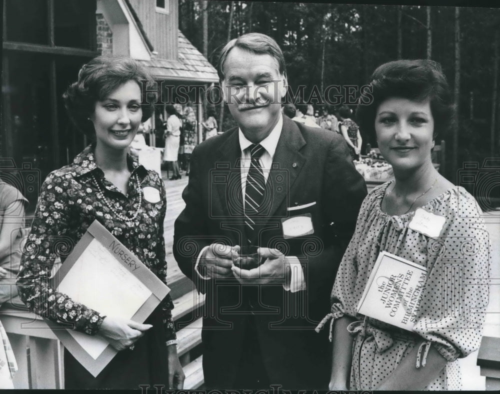 1977 Junior Women&#39;s Committee of the Birmingham Symphony Association - Historic Images