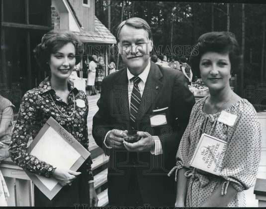 1977 Junior Women's Committee of the Birmingham Symphony Association - Historic Images