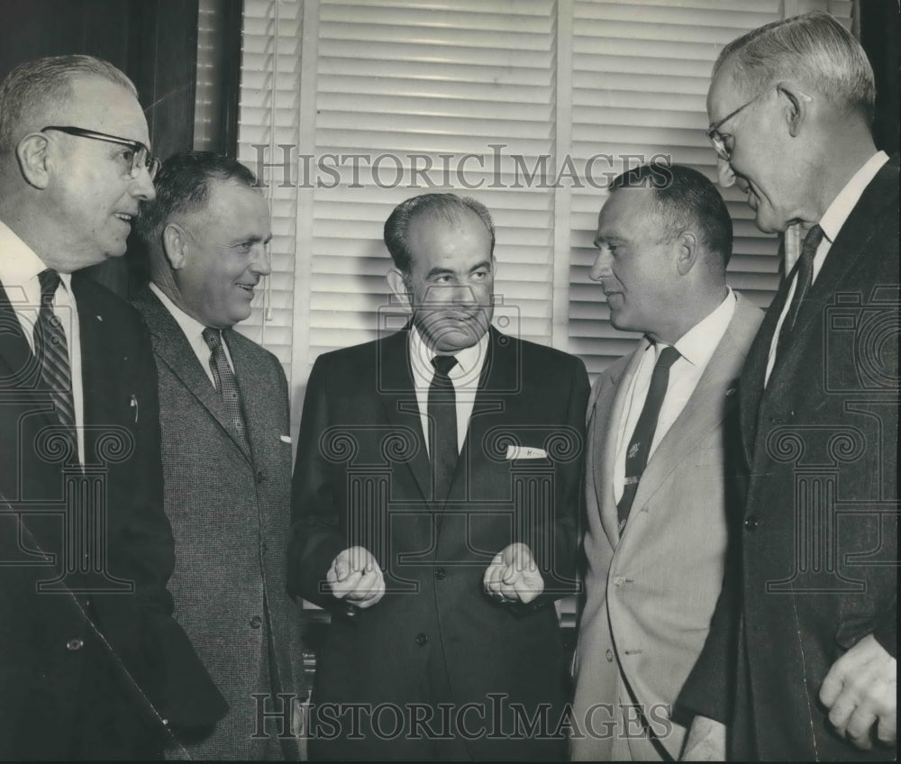 1961, County Commission president W. D. Kendrick meets with others - Historic Images