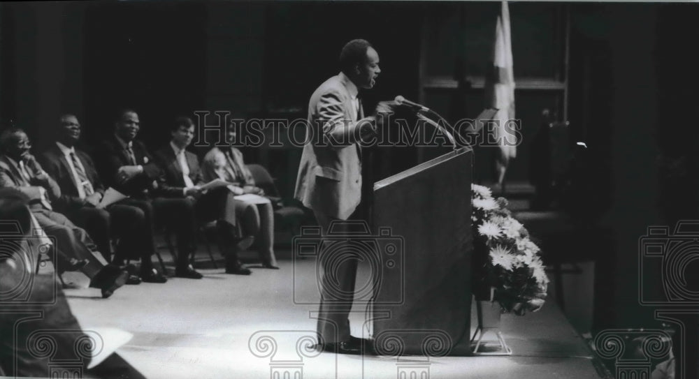 1988 Cleveland Hammonds Jr., Superintendent, speaks, Birmingham - Historic Images