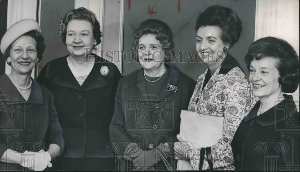 1965 Press Photo Mrs. Ben Johnson Jr PTA leader &amp; Alabama state leaders-Historic Images