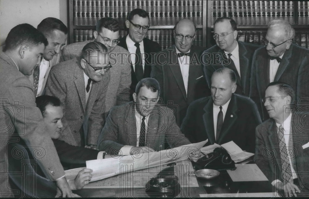 1959 Jefferson County, Alabama Legislators Huddle - Historic Images