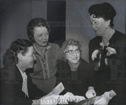 1962, Ruth Holleman and Other Organization Members Discuss Plans - Historic Images