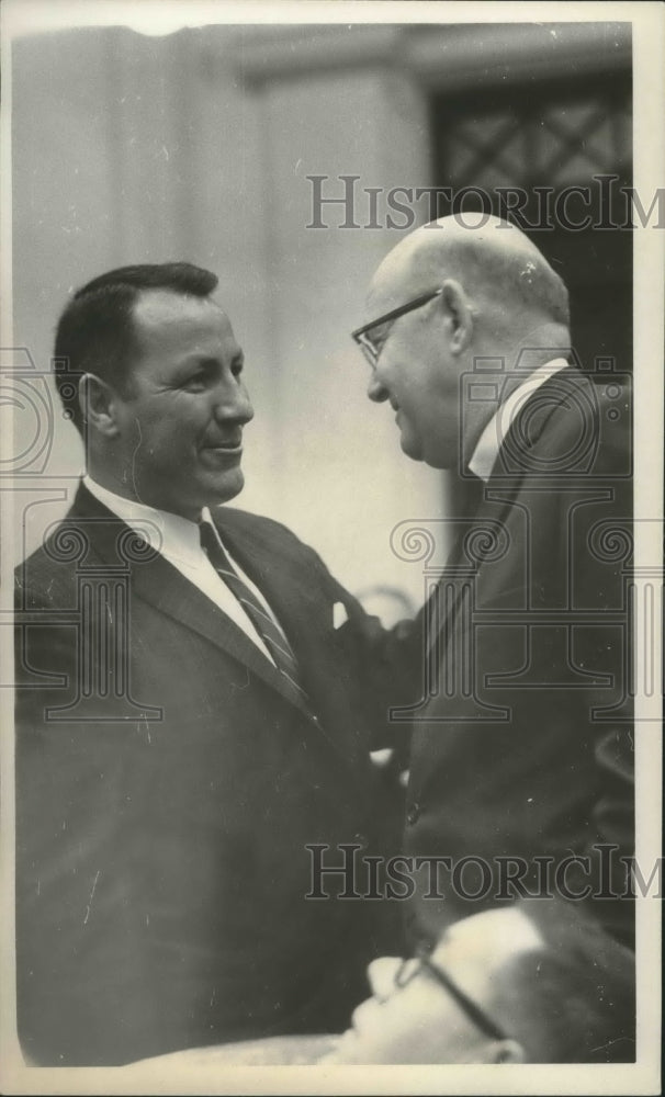 1965 Press Photo Senators Kenneth Hammond and Pete Mathews, Alabama - abno04976 - Historic Images