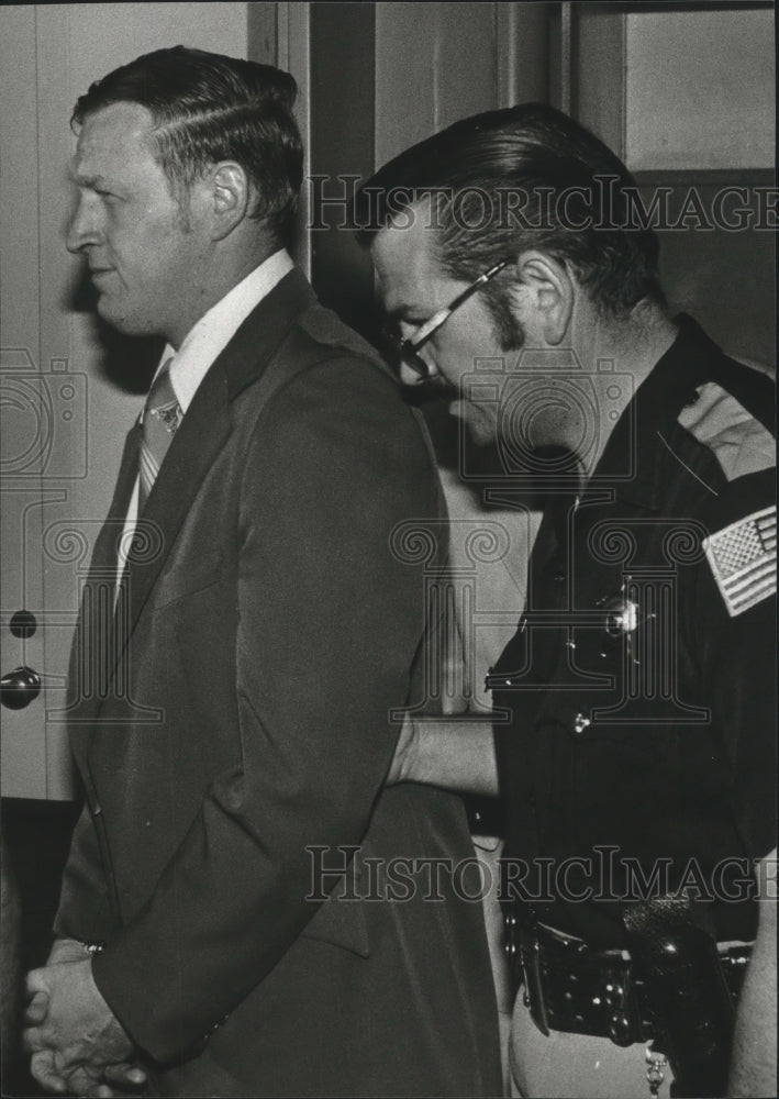 1979, Former Bessemer Policeman Thomas Fullman at Hearing - abno05114 - Historic Images