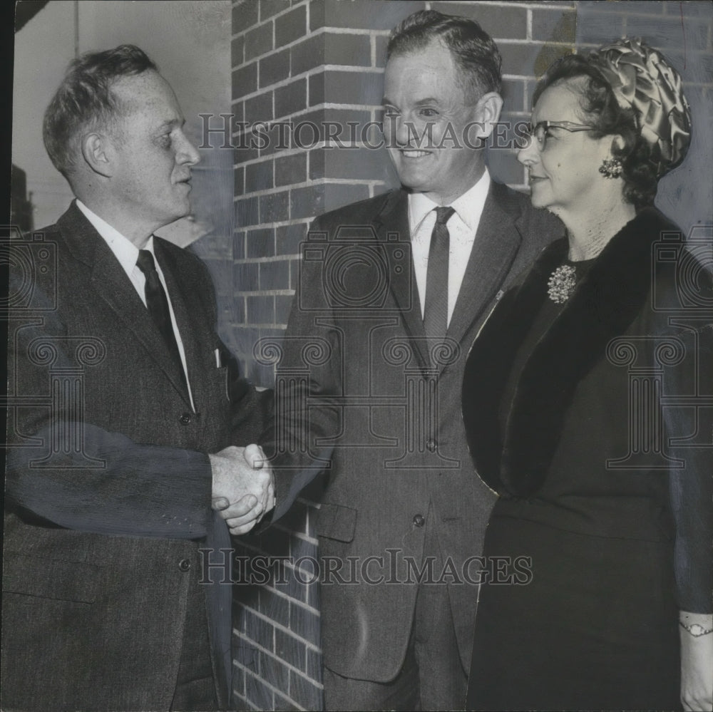 1962 Press Photo Farm leader Clinton Johns meets with Rep. George Huddleston - Historic Images