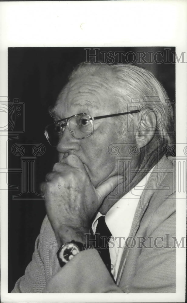 1981 T. A. "Country" Gaskin, Mountain Brook mayor, Alabama - Historic Images