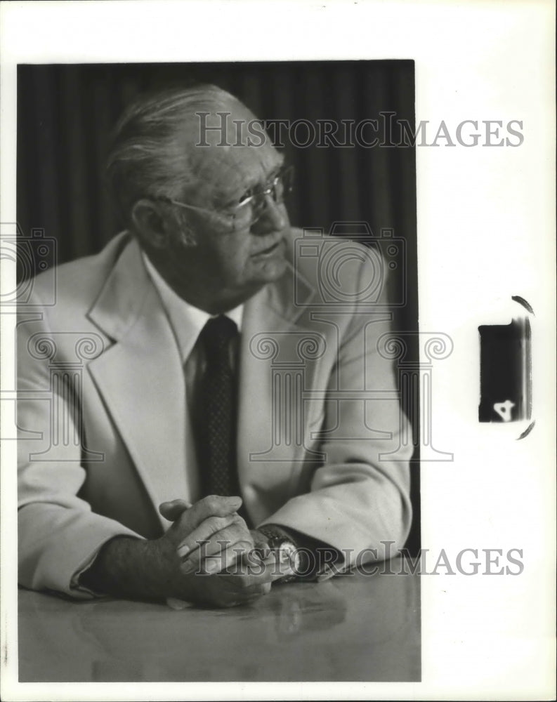 1981, T. A. &quot;Country&quot; Gaskin, mayor of Mountain Brook, Alabama - Historic Images