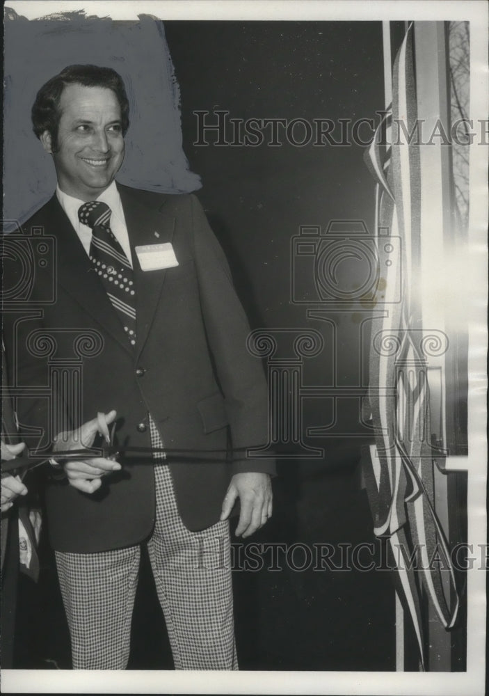 1976, Robert harrison, Cullman County Commission chairman cuts ribbon - Historic Images