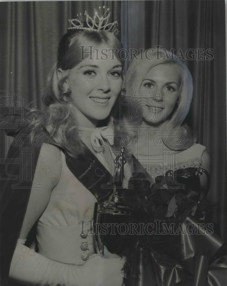 1971, Miss Mimosa Ceil Jenkins crowned at Jacksonville State - Historic Images