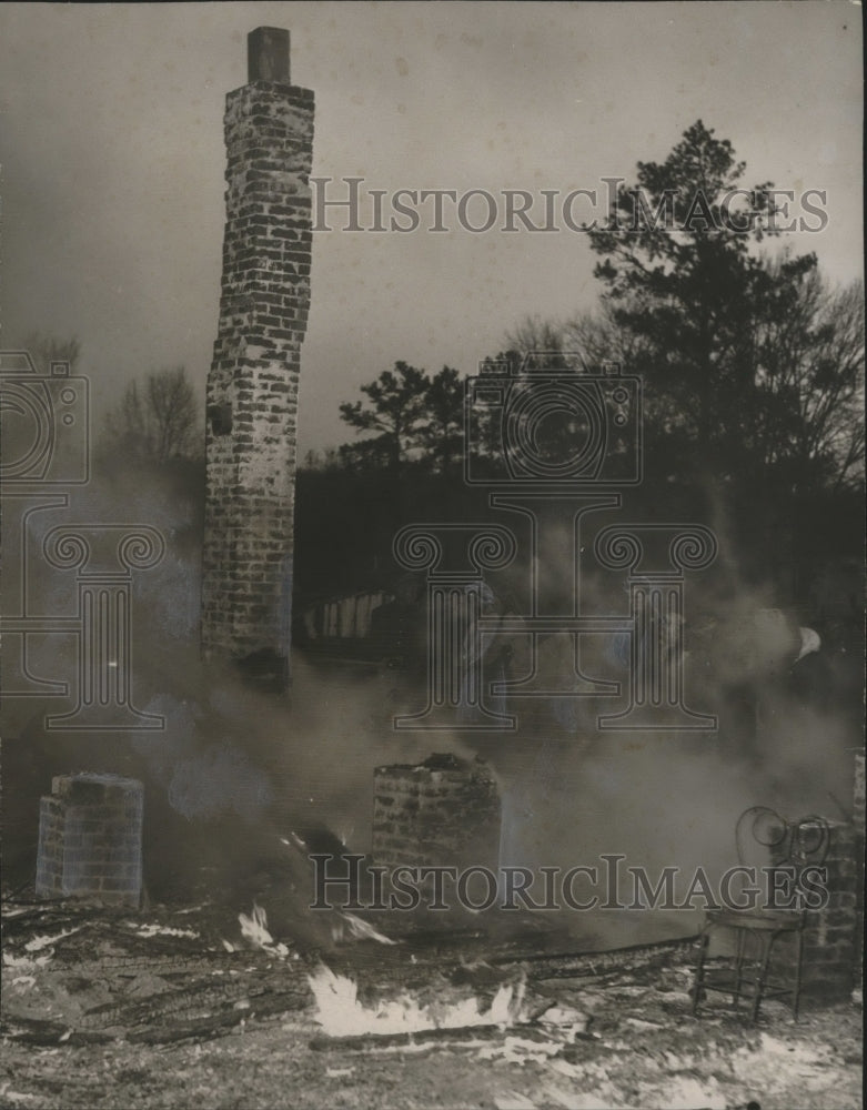 1951 Press Photo Smoldering ruins of House Fire in Irondale, Alabama - abno05639 - Historic Images
