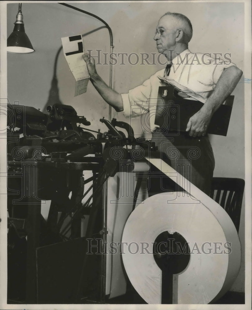 1947 Press Photo J. U. Hamilton, Tax Collector - abno05760 - Historic Images