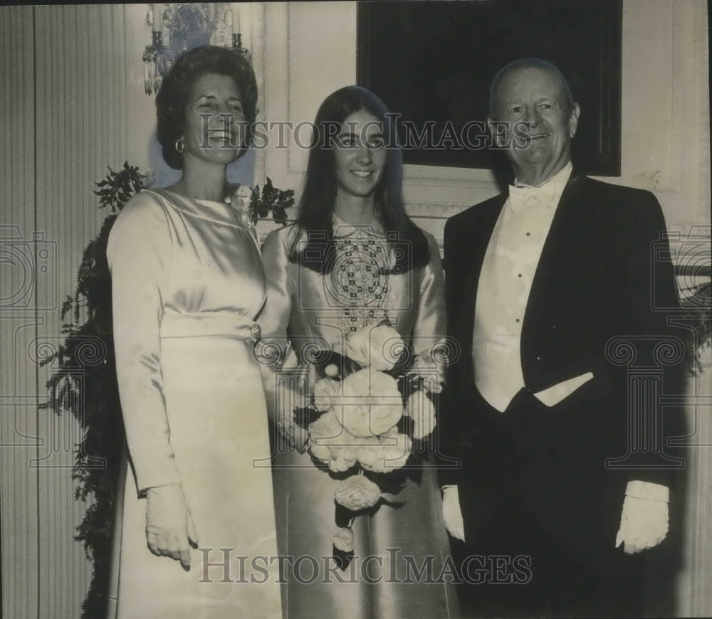 1970 Press Photo Cynthia Sharpe Shook, daughter of Mr. and Mrs. Paschal Shook - Historic Images