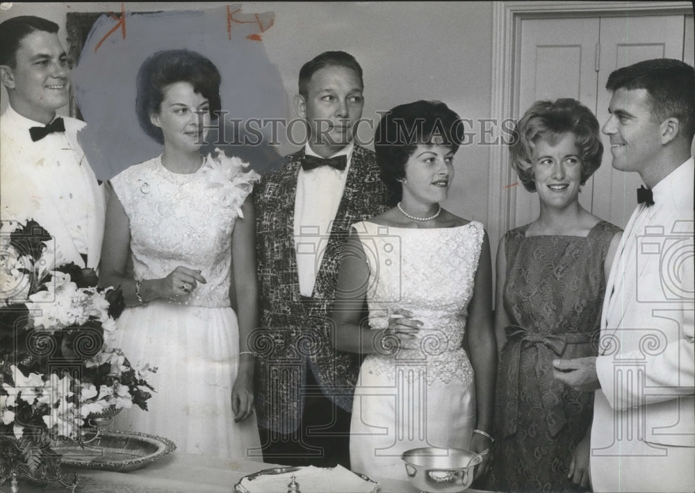 1962, Mr. and Mrs. Donald Ulrich were hosts for a cocktail party - Historic Images