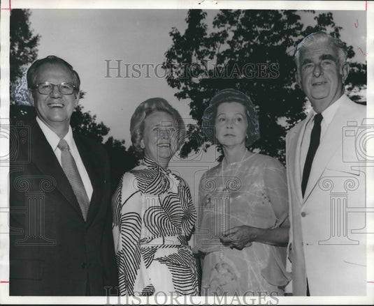 1975 Jane and Beverly Head with Others at Dinner Party - Historic Images