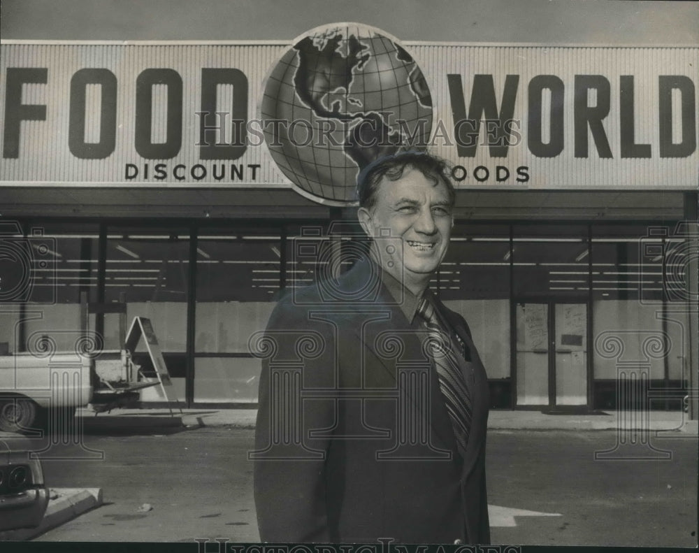 1972, New Food World Opens in Eastern Section Today, Birmingham - Historic Images