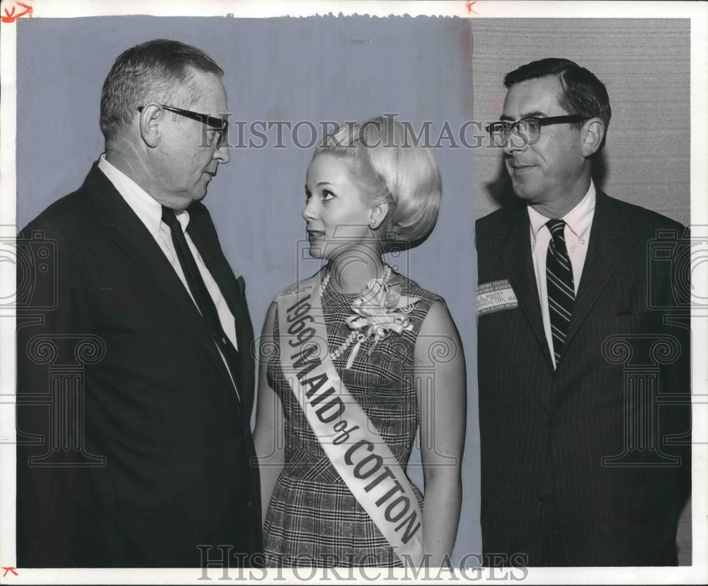 1968 Press Photo Alabama Textile Leaders Honor Officials, New Maid of Cotton - Historic Images