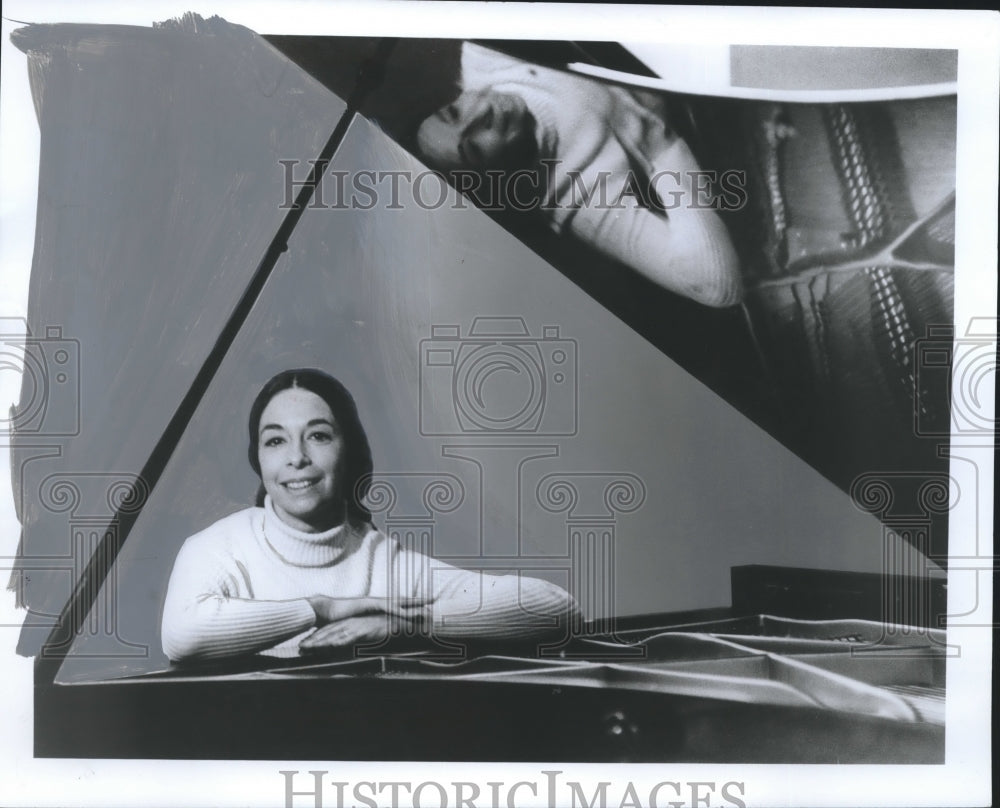 1977 Enid Katahn, Pianist, Nashville, Tennessee - Historic Images