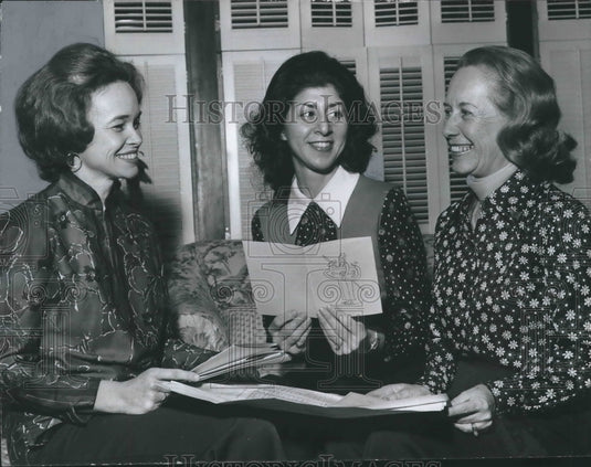 1974, Mrs. Paul Sharbel, others, making plans for the Opera - Historic Images