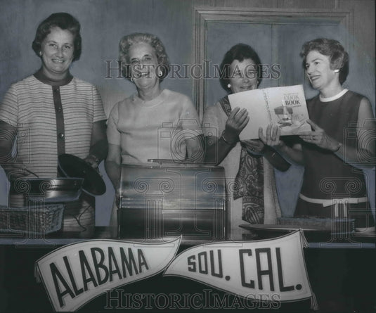 1970, Mrs. Lee McGriff & others plan for Linly Heflin Unit event, AL - Historic Images