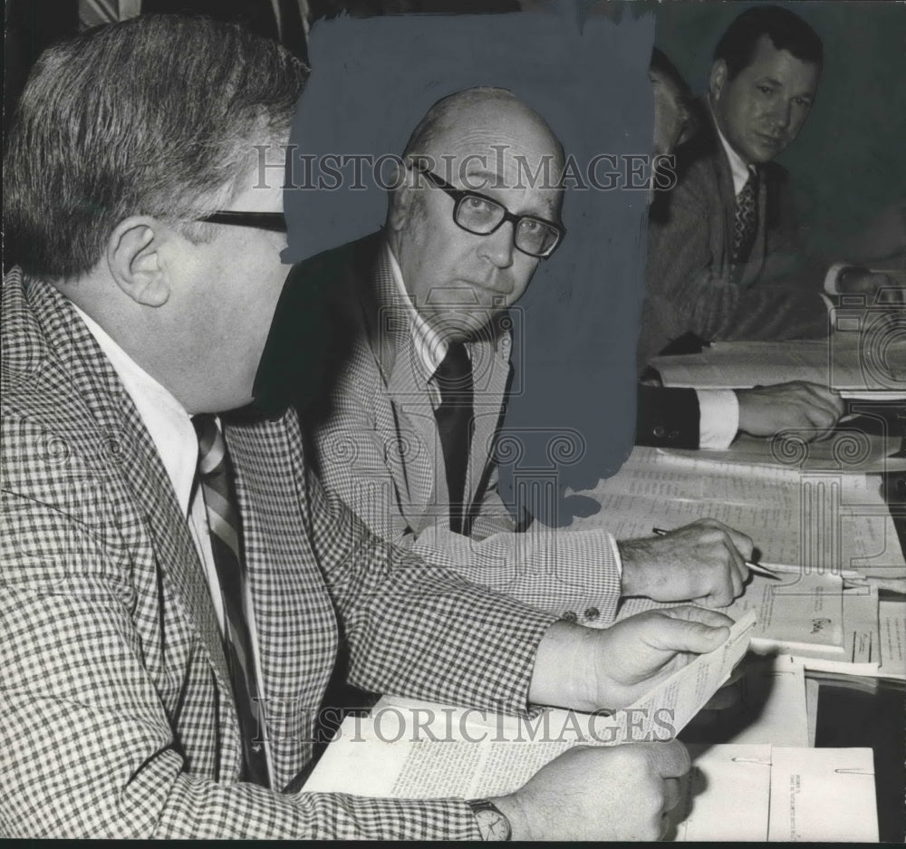 1973 Press Photo State Senator Jimmy Clark of Eufaula, with Others at Meeting - Historic Images