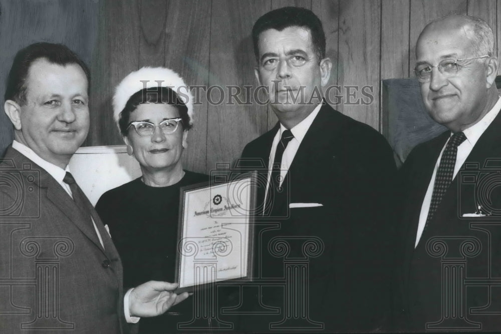 1961 WAPI TV General Manager Charles Grisham &amp; others with award, AL - Historic Images