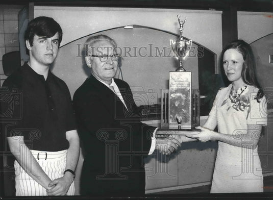 1971 Northwest Alabama Science Fair Winners Presented Award - Historic Images