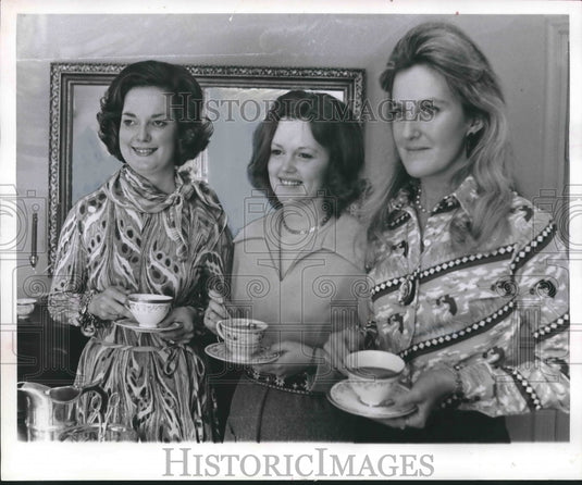 1974, Mrs Karpeles & Ball of Roses Committee, Birmingham Civic Ballet - Historic Images
