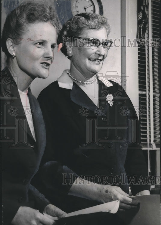 1955, Mrs. Mabel Amos & Mrs. Kate Simmons, State Secretaries, Alabama - Historic Images