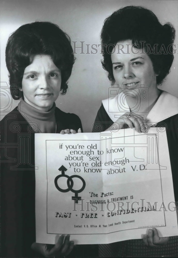 1973, Club women display VD education poster in Alabama - abno06600 - Historic Images