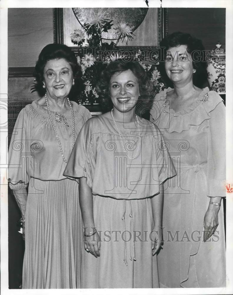 1978, Elizabeth, Kay and Mary Ann O&#39;Neal at party in Alabama - Historic Images