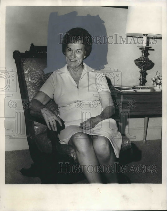 1972, Lee County Registrar, Mrs. H. W. Kemp - abno07153 - Historic Images