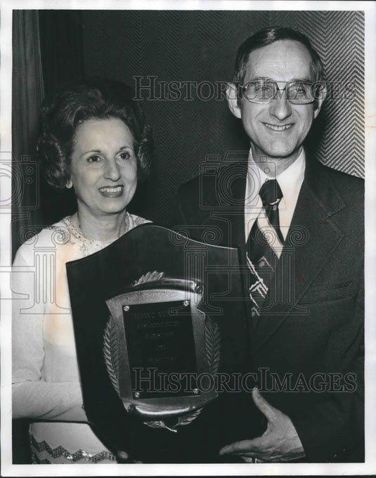 1977, Elwyn Coats Nichols of Birmingham Trust National Bank and Other - Historic Images