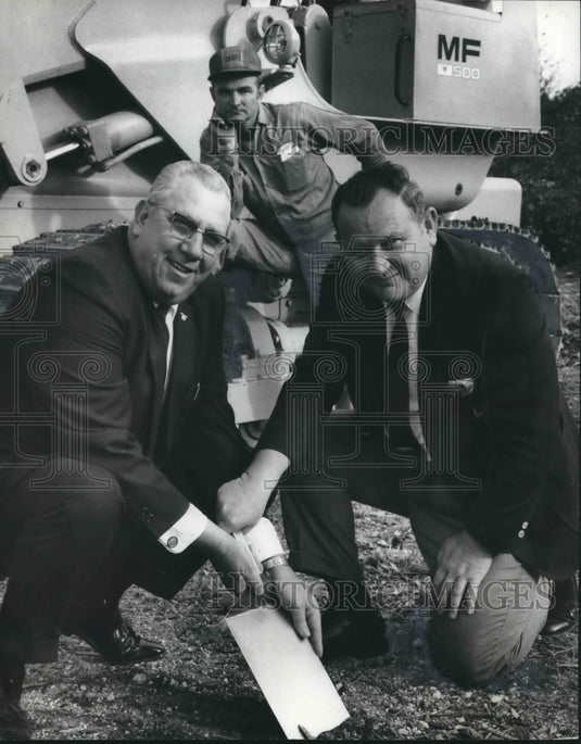 1969, Mayor Jesse Lanier, Bessemer, Alabama, Others at groundbreaking - Historic Images