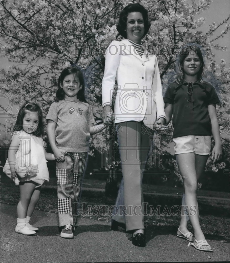 1972 Models at BCC Fashion show, Mrs. Edmund Munger, Others - Historic Images