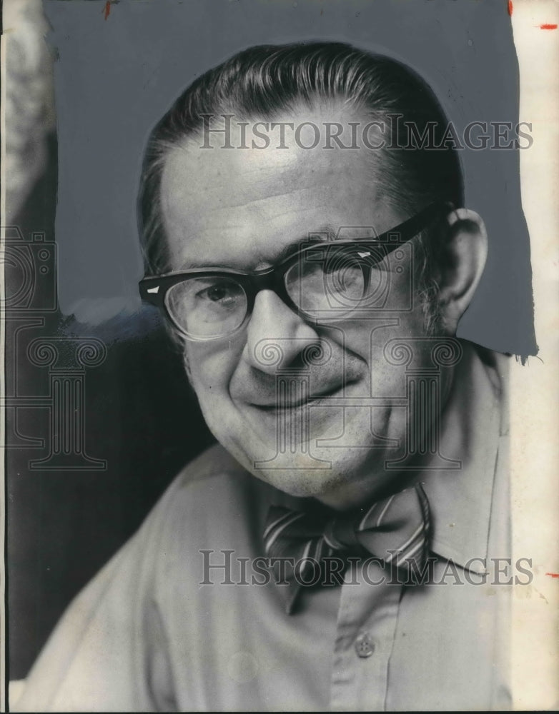 1976 Mapmaker Kurt Lang of Bluff Park, Cartographer - Historic Images