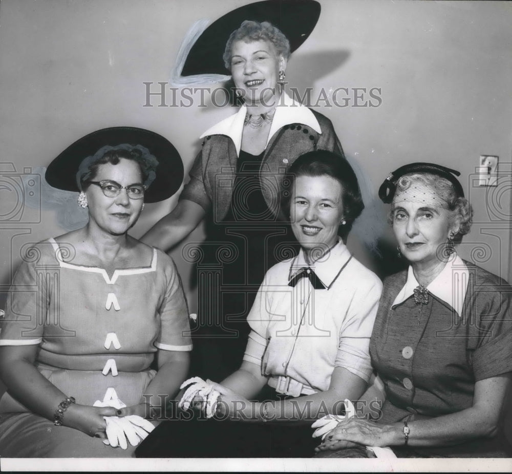 1955 League of Business &amp; Professional Women at Annual Meeting - Historic Images